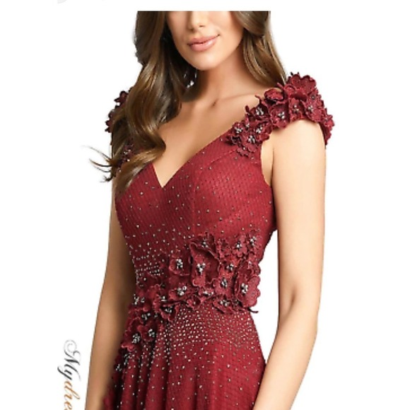 Mac Duggal Cap Sleeve Floral Applique A-line Gown In Burgundy Size 14 NWT - Picture 2 of 11